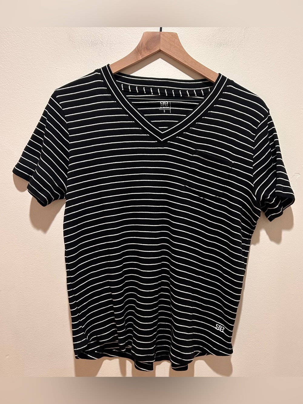Albion Fit Black with White Stripes V-Neck Pocket Knit Shirt - Womens Size Small